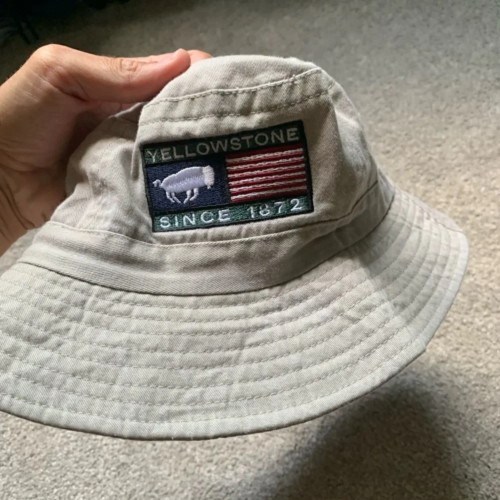 VTG Yellowstone USA Hiking Outdoor Bucket Hat Beige Green Red White Blue One SZ